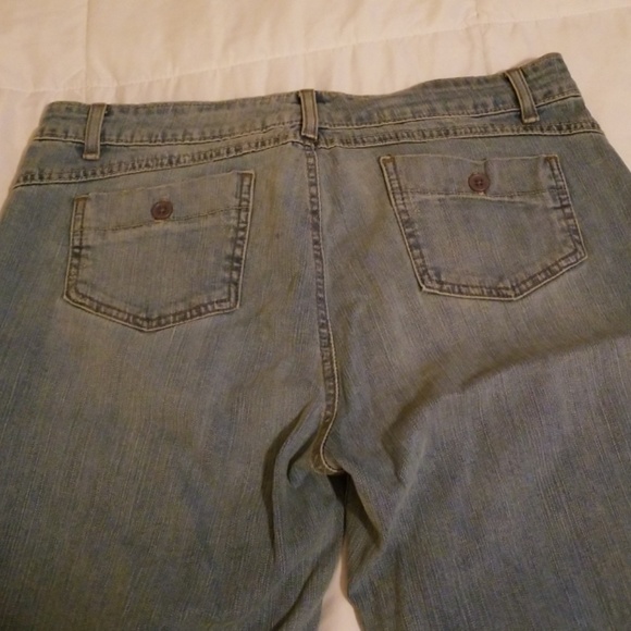 Low rise flare jeans - Picture 4 of 4